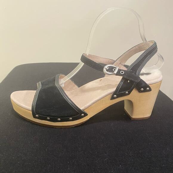 Black suede Leather UGG Olania Clogs Wooden heel Sandals 1863 Rivets Details 10 - Picture 1 of 10